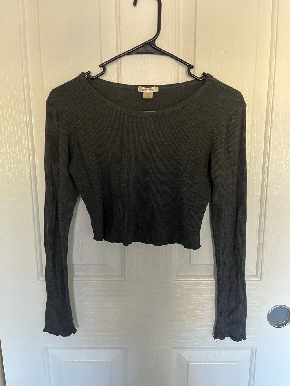 Bozzolo Dark Gray Ribbed Long-Sleeve Cropped Top